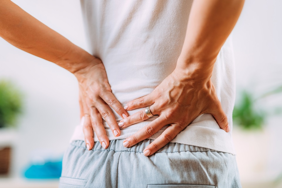 Sciatica: 4 esercizi per sfiammare il nervo e ridurre il dolore